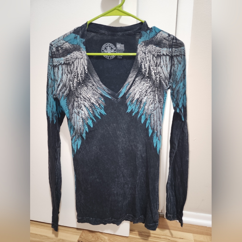 Affliction Long sleeved v-neck shirt
